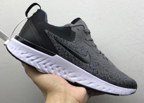 虎扑版Nike Epic React Flyknit飞线跑鞋