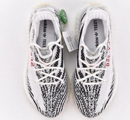 yeezy350白斑马og版本