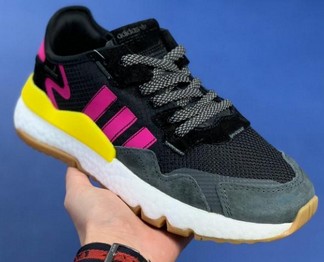 阿迪达斯nite jogger boost夜行者