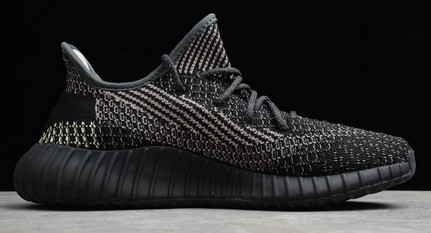 yeezy 350v2 YECHEIL黑红拼接 满天星