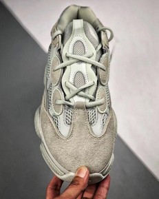 Yeezy 500“Salt”椰子500盐雾月球灰价格