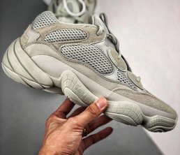 Yeezy 500“Salt”椰子500盐雾月球灰价格