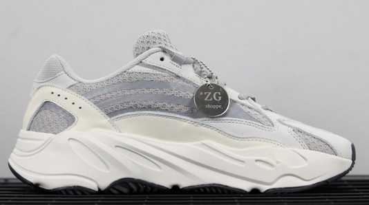 Yeezy Boost 700 V2 “Static”椰子