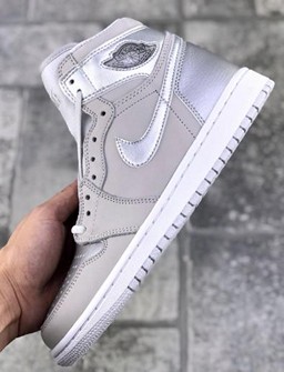 AJ1日本限定灰银麂皮价格