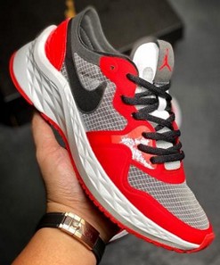 Jordan Air Zoom 85 Runner跑鞋