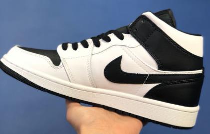 AJ1 Mid中帮黑白反转熊猫多少钱