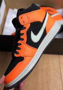 AJ1 Mid黑橙小扣碎价格