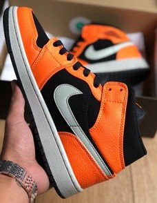 AJ1 Mid黑橙小扣碎价格