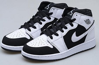 AJ1 Mid中帮黑白熊猫