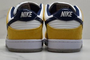 dunk sb low紫金湖人多少钱