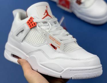 AJ4 white university red金属红