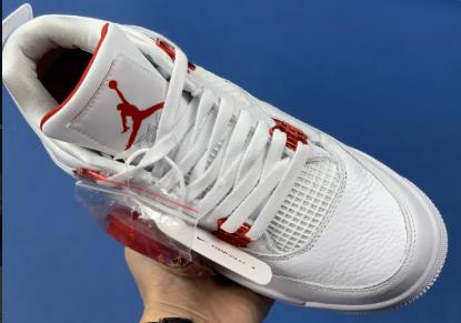 AJ4 white university red金属红