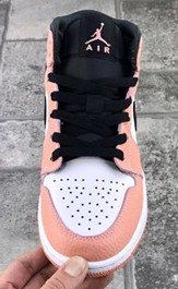 AJ1 Mid Pink Quart中帮樱花粉