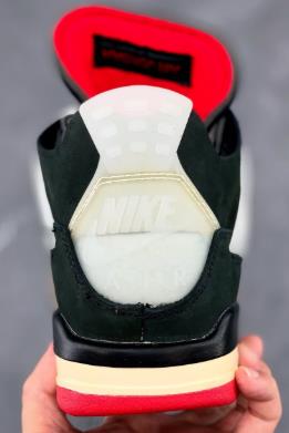 Off-White x Jordan 4 Bred黑红