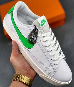 Blazer Low Leather开拓者板鞋