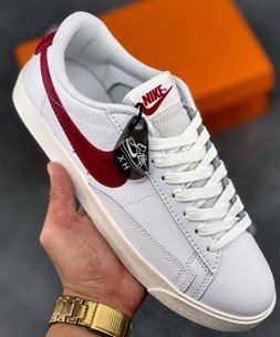 Blazer Low Leather开拓者板鞋