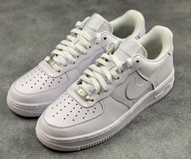 af1纯白哪个版本好