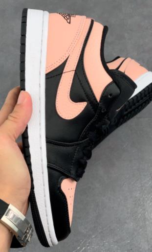 AJ1 Low 黑粉脚趾