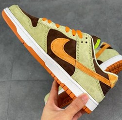 Dunk Low SE Dusty Olive绿棕橙