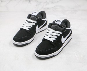 SB Dunk Low黑白