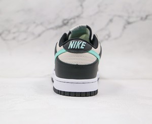 SB Dunk Low灰黑蓝