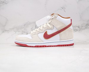 Nike SB Dunk High Team Crimson骑士队