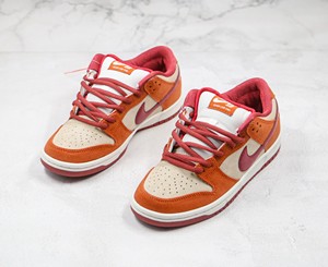 Nike SB Dunk Low Russet Cedar棕色红钩