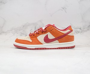 Nike SB Dunk Low Russet Cedar棕色红钩