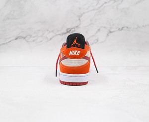 Nike SB Dunk Low Pro棕红色 断钩 乔丹联名