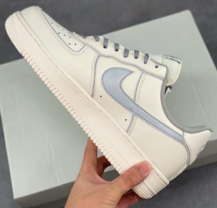 AF1 Low 夜魔侠米银炫彩