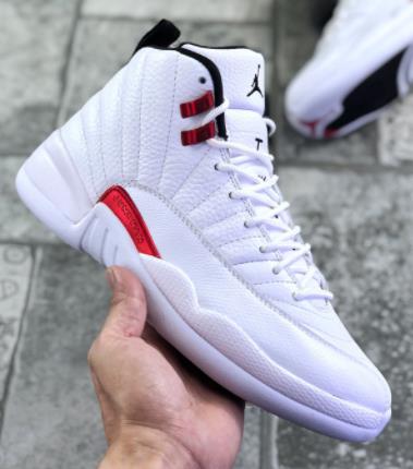 AJ12“Twist”白红