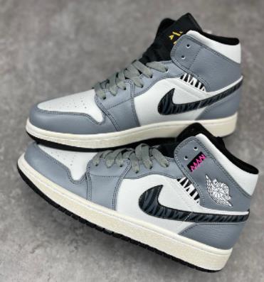 AJ1 mid虎年限定