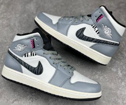 AJ1 mid虎年限定