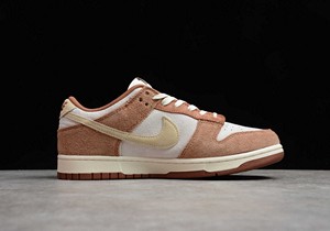 SB Dunk Low Medium Curry棕白