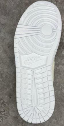 AJ1 Mid沙堆白 纯原