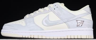 Dunk Low 纸飞机